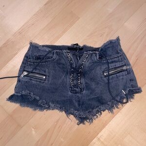 Express lace/up short shorts size 25